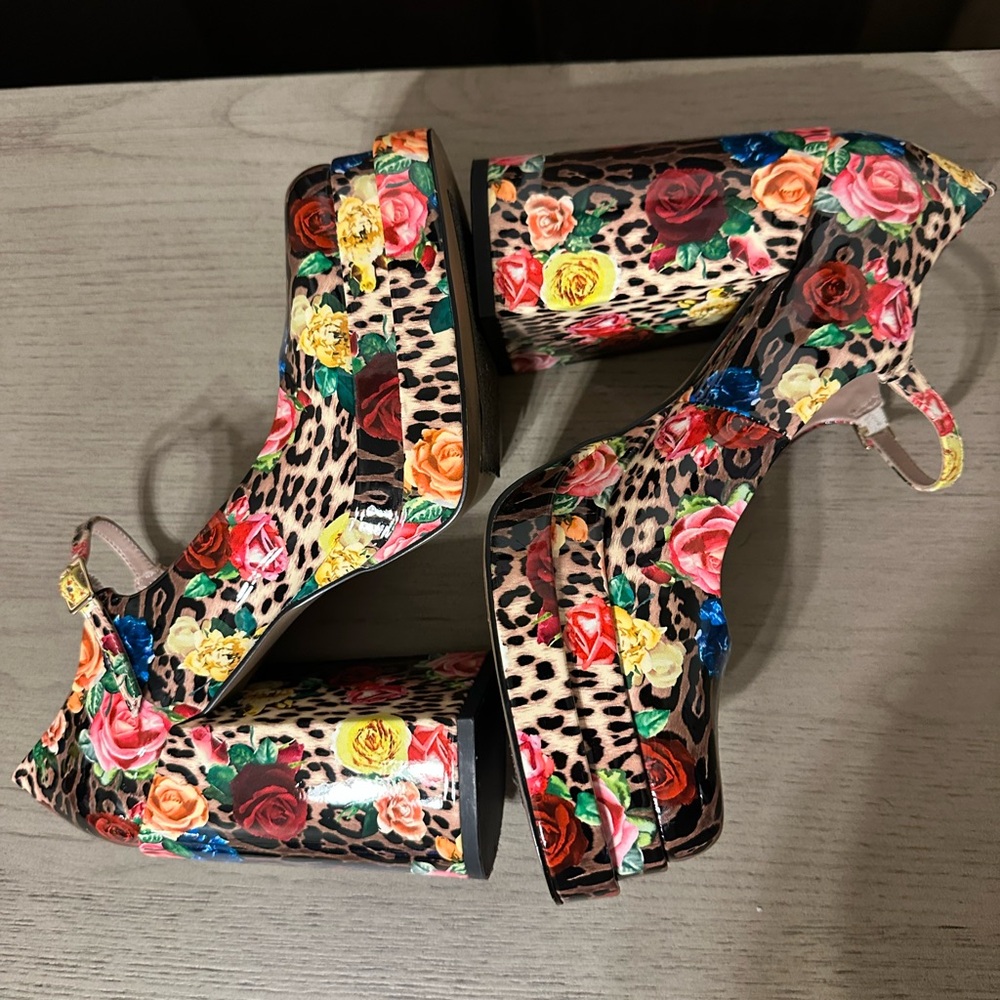 Platform Mary Jane Heels - Floral & Leopard Print in Multicolor - Picture 4 of 10
